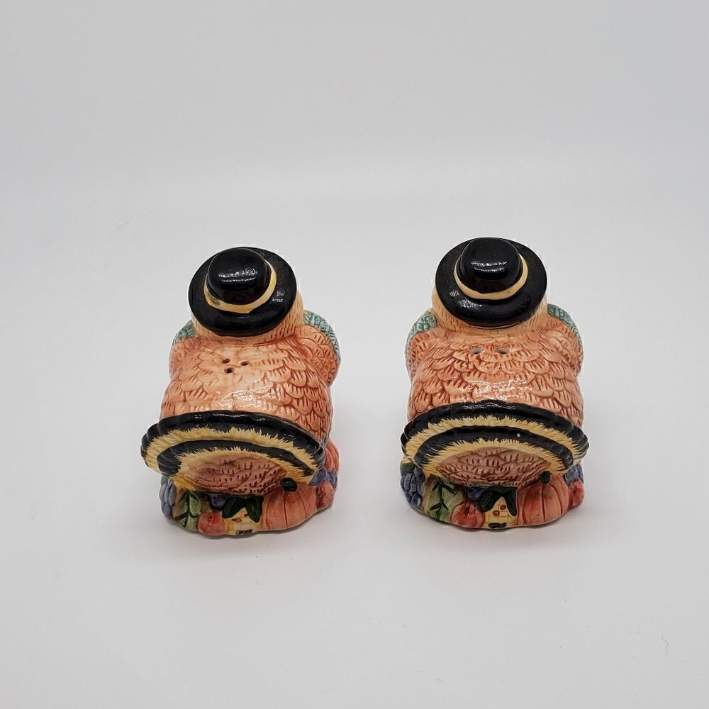 SALT AND PEPPER SHAKERS TURKEYS 3" TALL - Picture 2 of 5